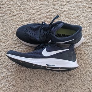 Nike Air Zoom Pegasus 35 (women's 7.5)